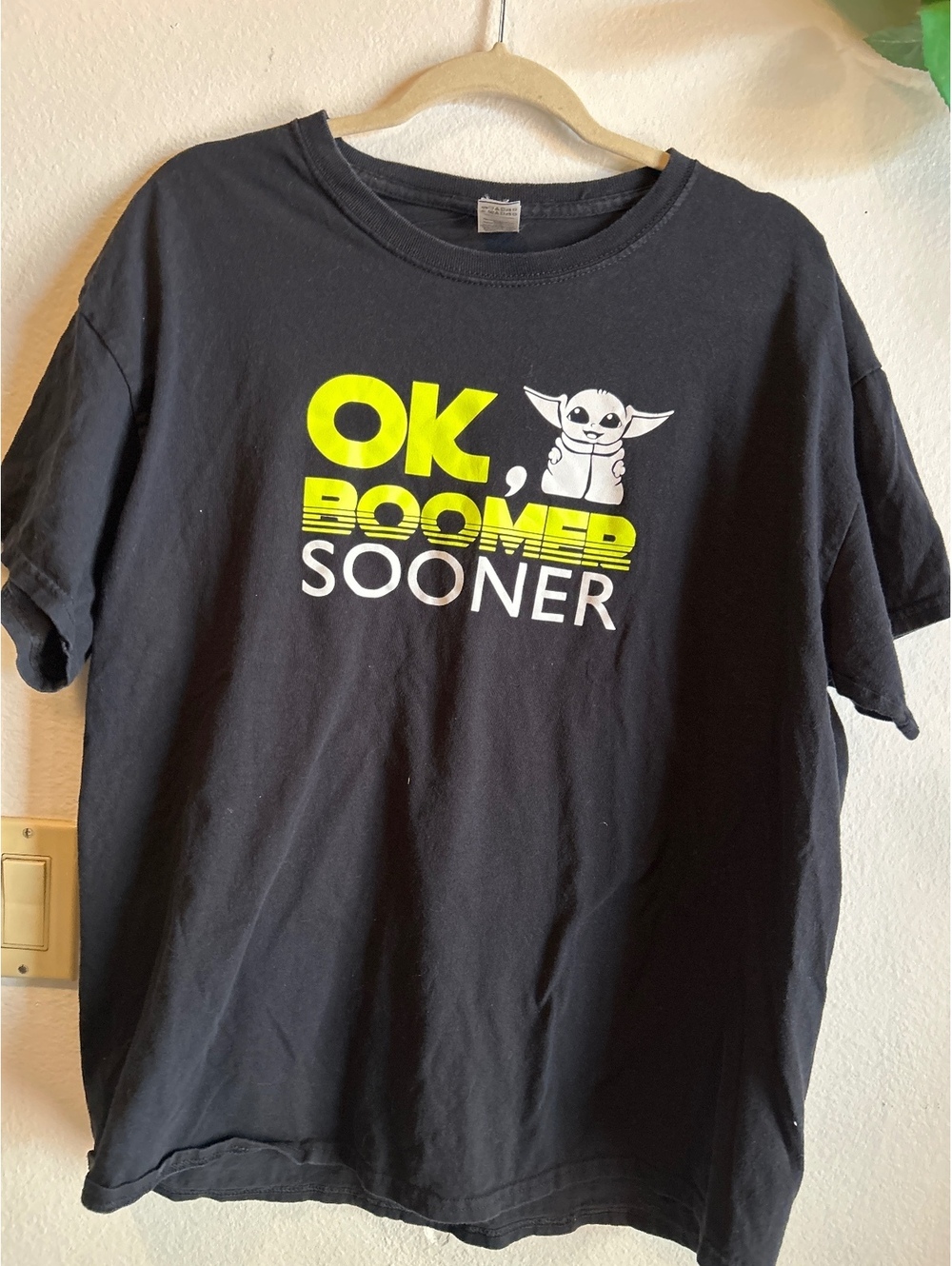 Gildan XL Black 'OK Boomer Sooner' Graphic T-Shirt